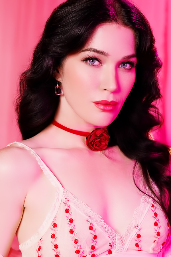 Evelyn Claire