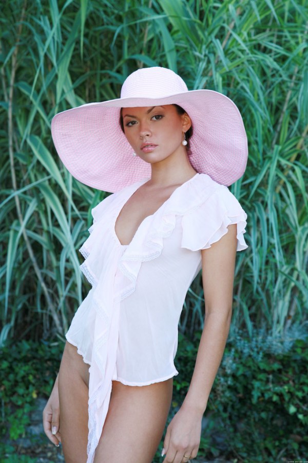 Lady in hat outdoors