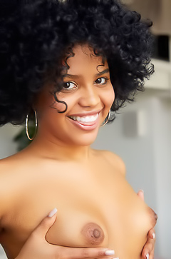 Latin Sweetheart Selva Lapiedra