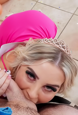 Trixi Brooks giving fierce handjob and blowjob on summer patio
